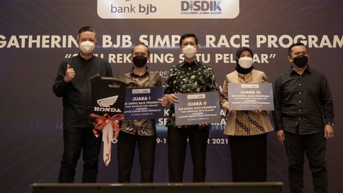Kepala Dinas Pendidikan Jawa Barat Dedi Supandi menghadiri Gathering bjb SimPel Race Program "Satu Rekening Satu Pelajar" di Hyatt Regency Yogyakarta. (Foto: Disdik Jabar)